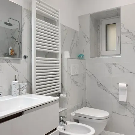 Trilocale Spazioso A 6 Minuti Dal Centro Apartment *